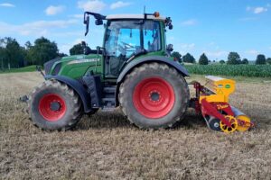Landwirtschaftsfoto: Direktsaat von Gründünger